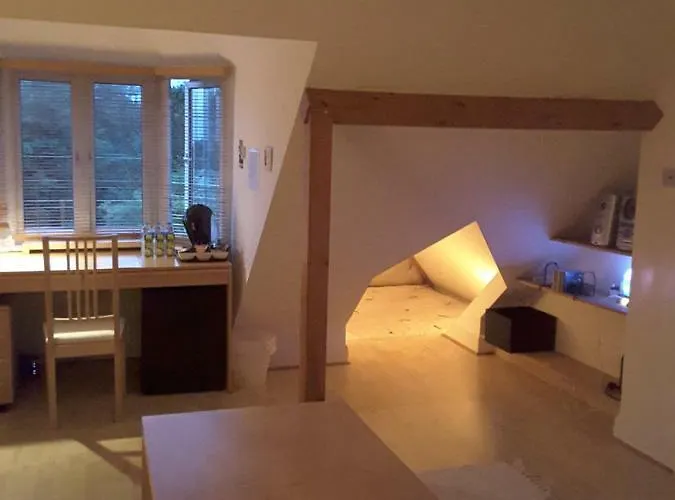 Osterley Studio Room