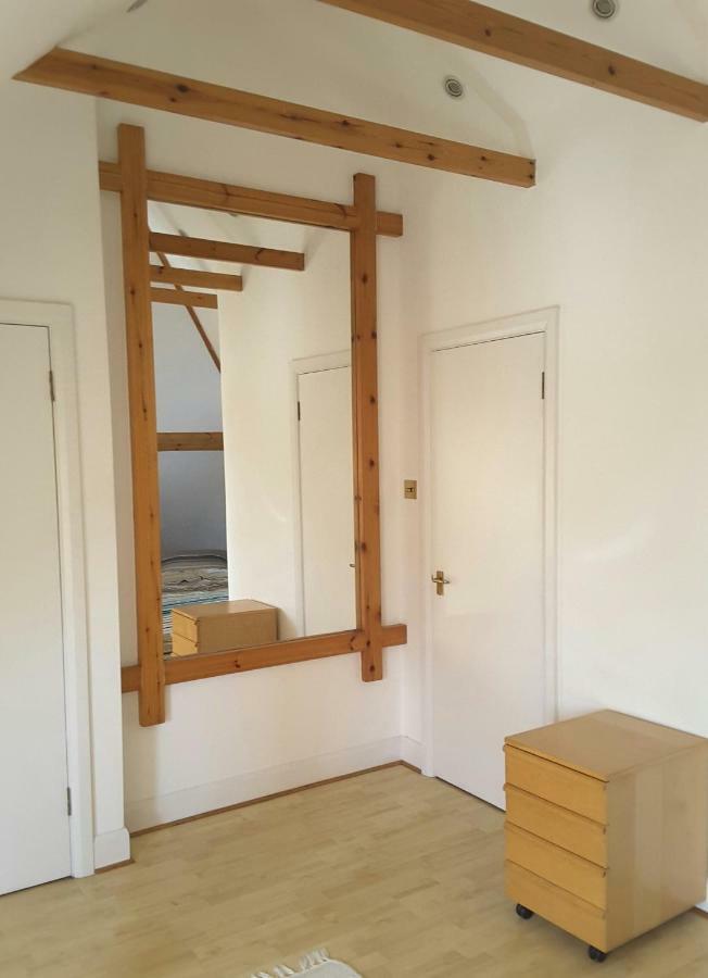 Osterley Bed & Breakfast *